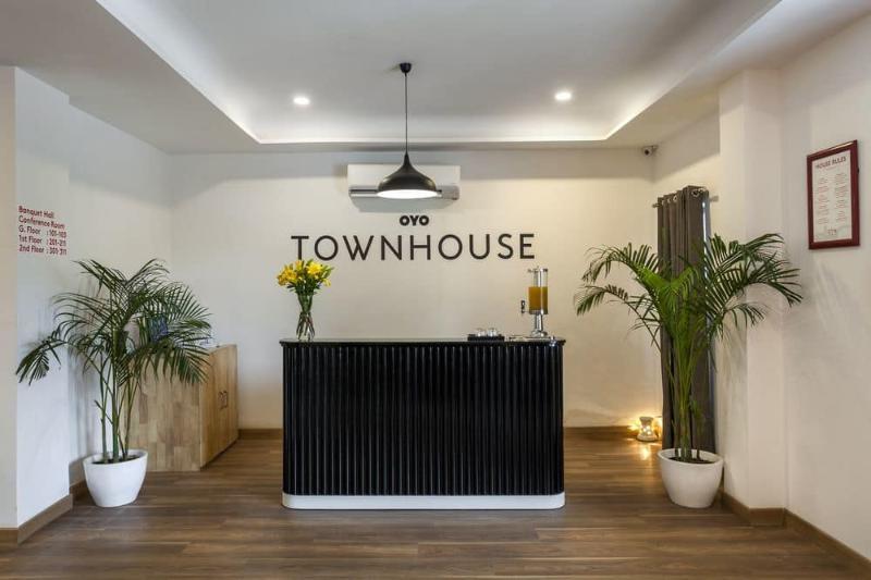 Oyo Townhouse 008 Greater Kailash Hotel Delhi  Buitenkant foto